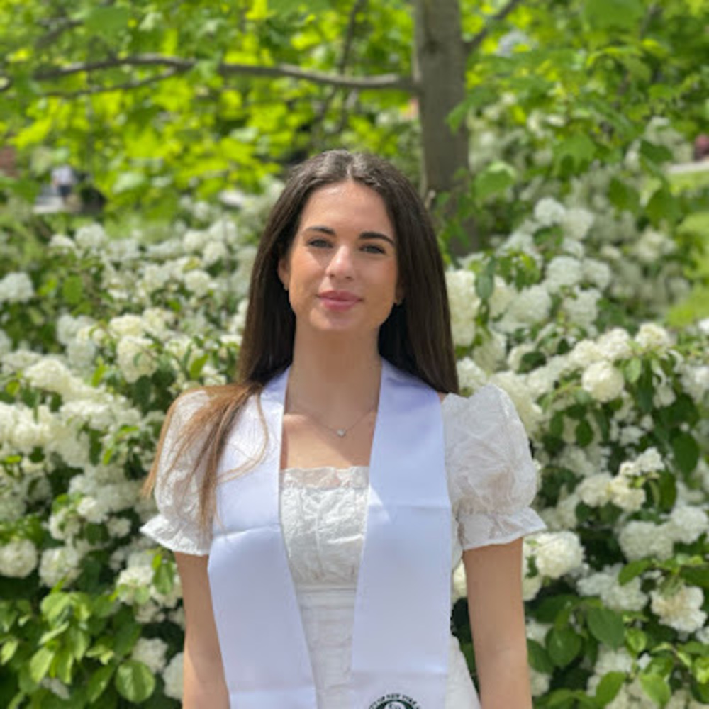 Meet your Posher, Danielle